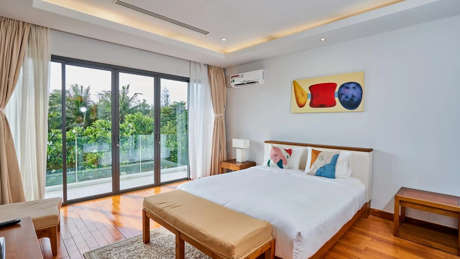 Ocean Sunny Villas Da Nang Vietnam