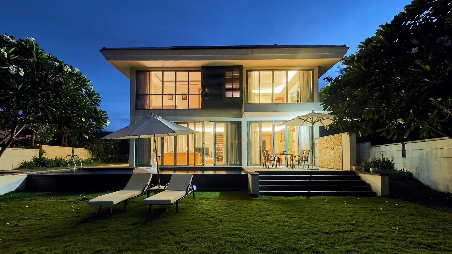 Ocean Sunny Villas Da Nang 0*,  Vietnam