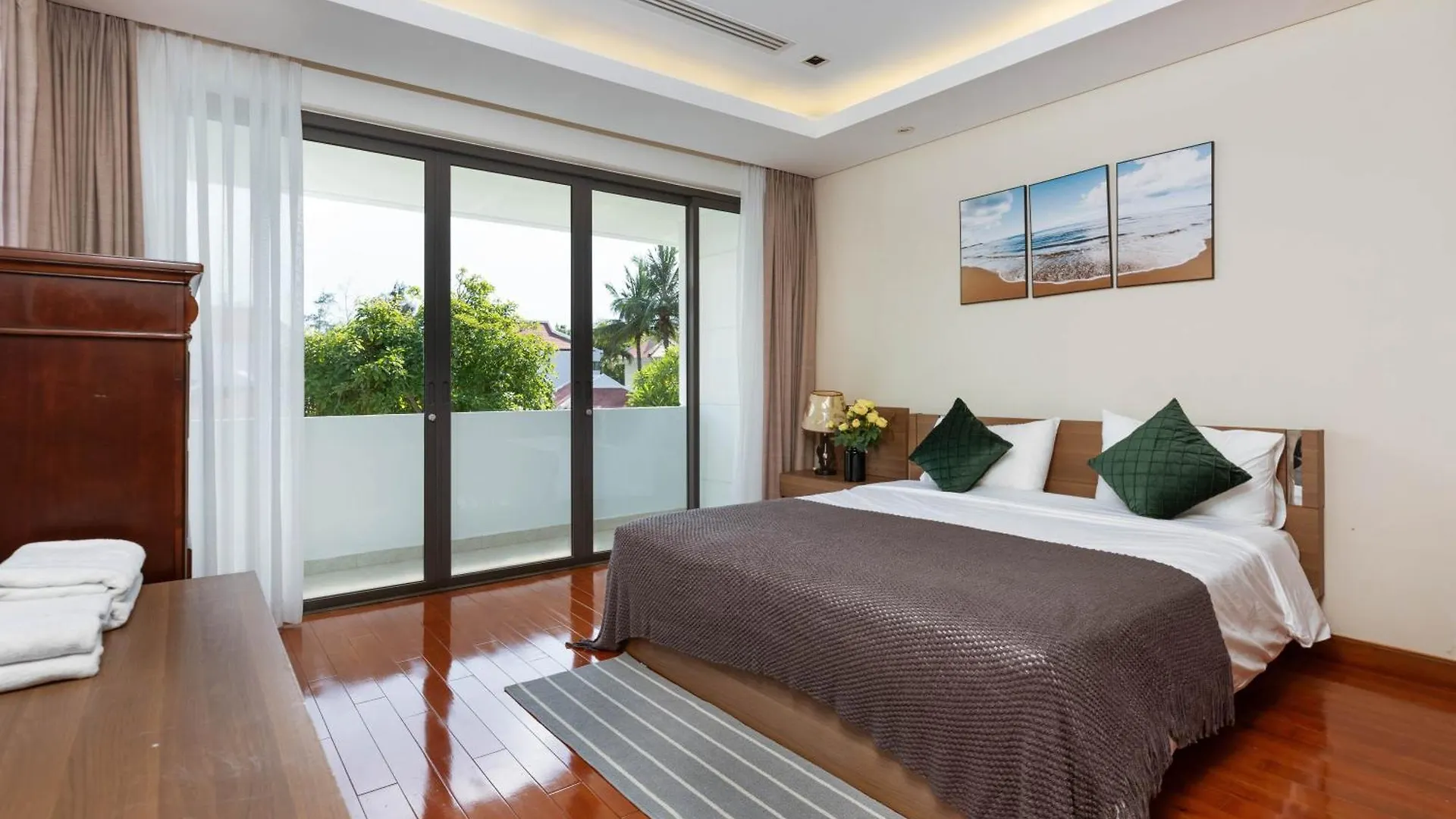 Ocean Sunny Villas Da Nang 0*,  Vietnam